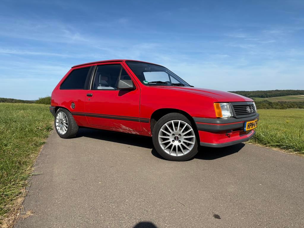Opel corsa A 1.2 1982 oldtimer belastingvrij, Auto's, Voorwielaandrijving, Stof, 4 cilinders, Handgeschakeld