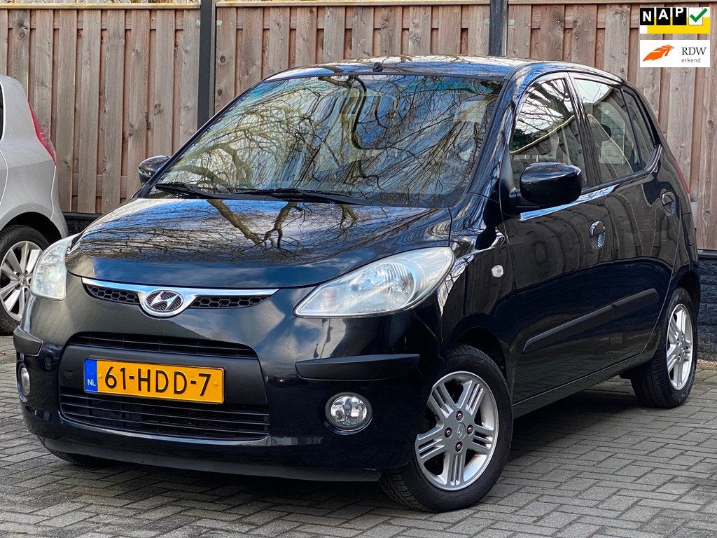 Hyundai I10 1.1 i-Catcher NL AUTO I AIRCO I NAVI I APK I LMV, Voorwielaandrijving, Gebruikt, 31 €/maand, 400 kg