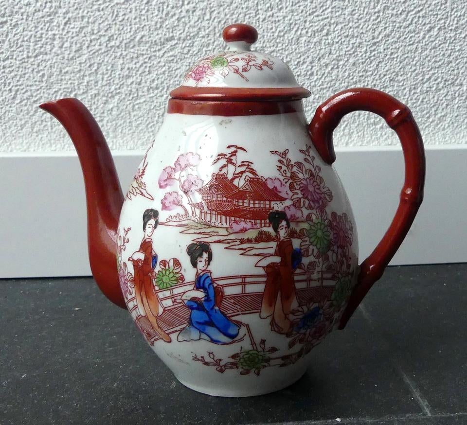 Chinees of Japans theepotje theepot porselein China Japan?, Huis en Inrichting, Keuken | Servies, Gebruikt, Overige typen, Ophalen of Verzenden