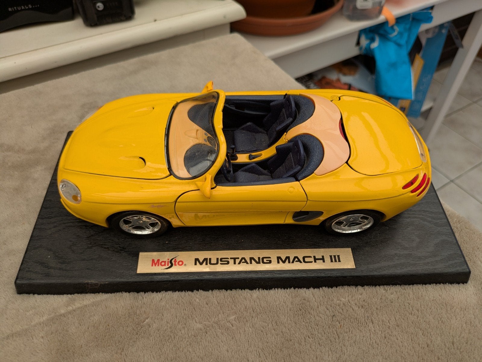Maisto Mustang Mach III Schaalmodel 1:18, Ophalen of Verzenden