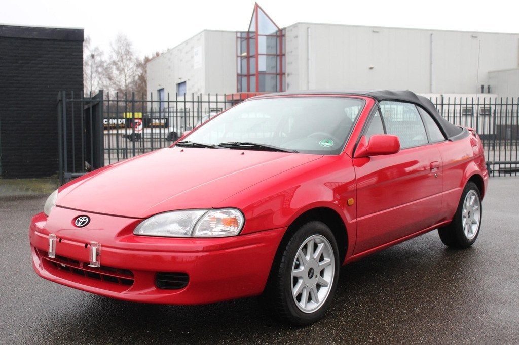 Toyota Paseo 1.5i GT Cabriolet! LOW KILOMETERS! ORGINAL!, Auto's, Voorwielaandrijving, Cabriolet, 4 stoelen, Bedrijf