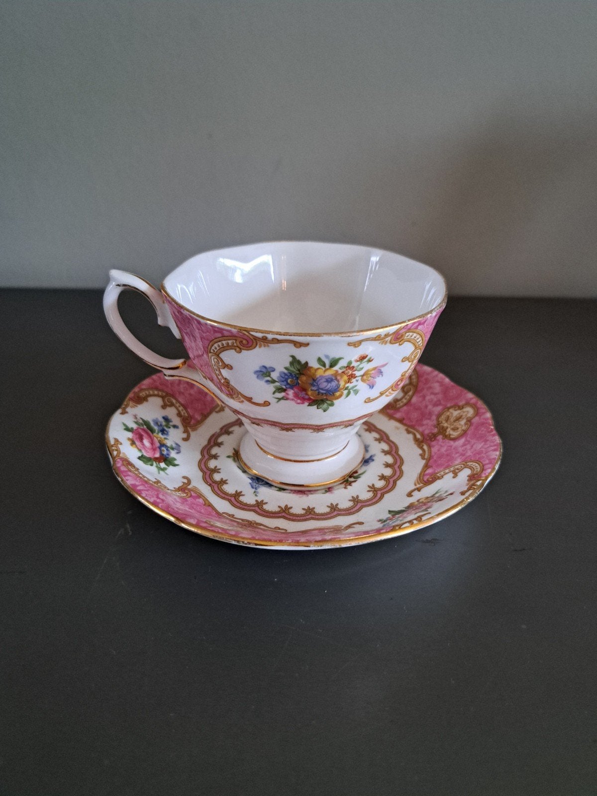 Royal Albert Lady Hamilton kop en schotel, Ophalen of Verzenden