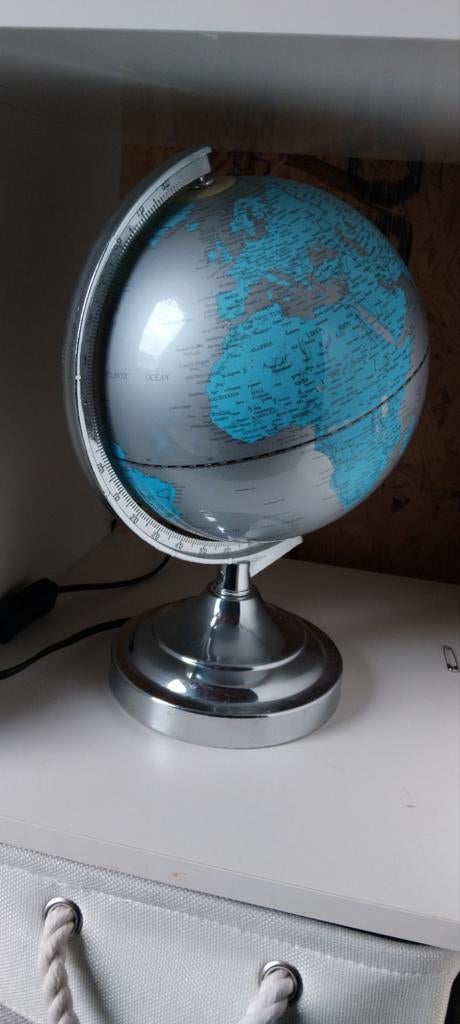 Wereldbol met licht, Ophalen of Verzenden