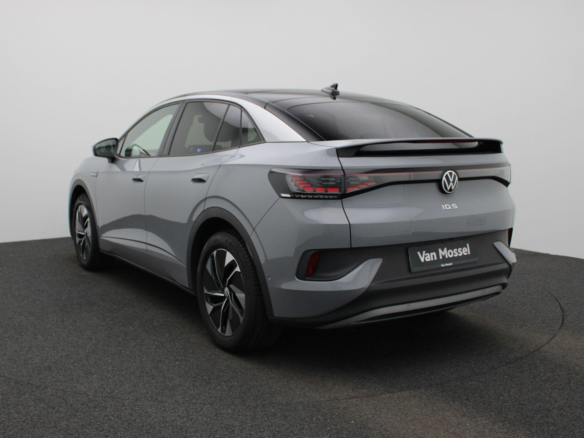Volkswagen ID.5 Pro 77 kWh 174 PK| Navigatie | Panoramadak |, Automaat, 12 maanden, Achterwielaandrijving, Zwart