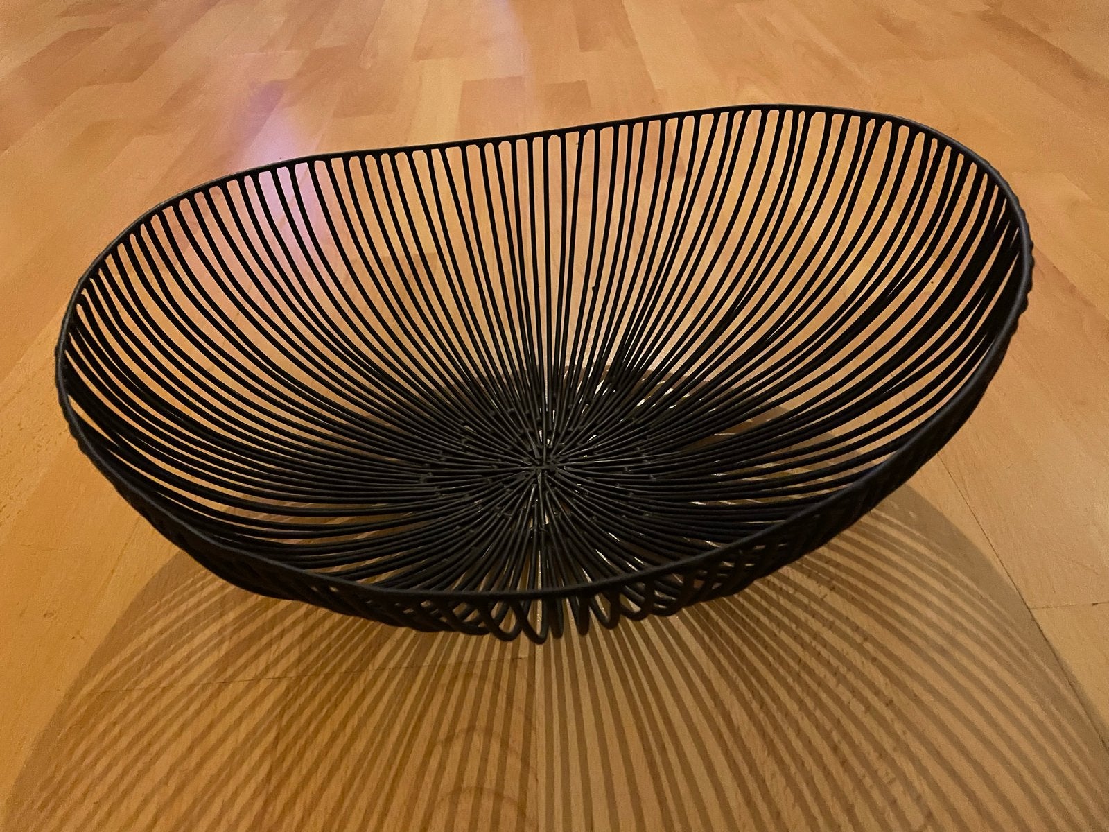 Antonino Sciortino Serax Meo schaal zwart metaal design, Schaal, Ophalen of Verzenden, Zo goed als nieuw, Metaal