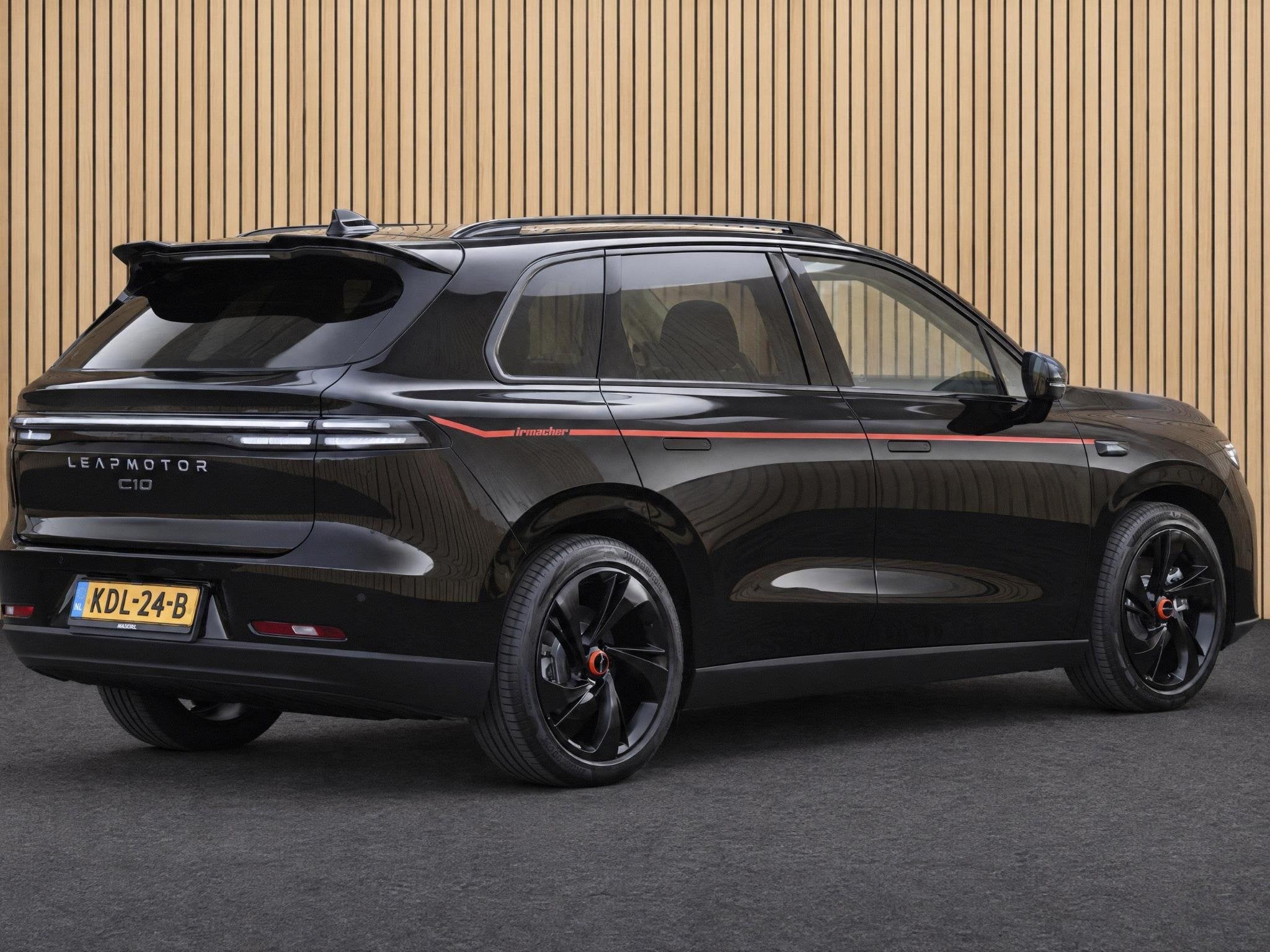 Leapmotor C10 Design ProMax AWD 81.9 kWh Irmscher 2/100, Auto's, Automaat, 12 maanden, 82 kWh, Zwart