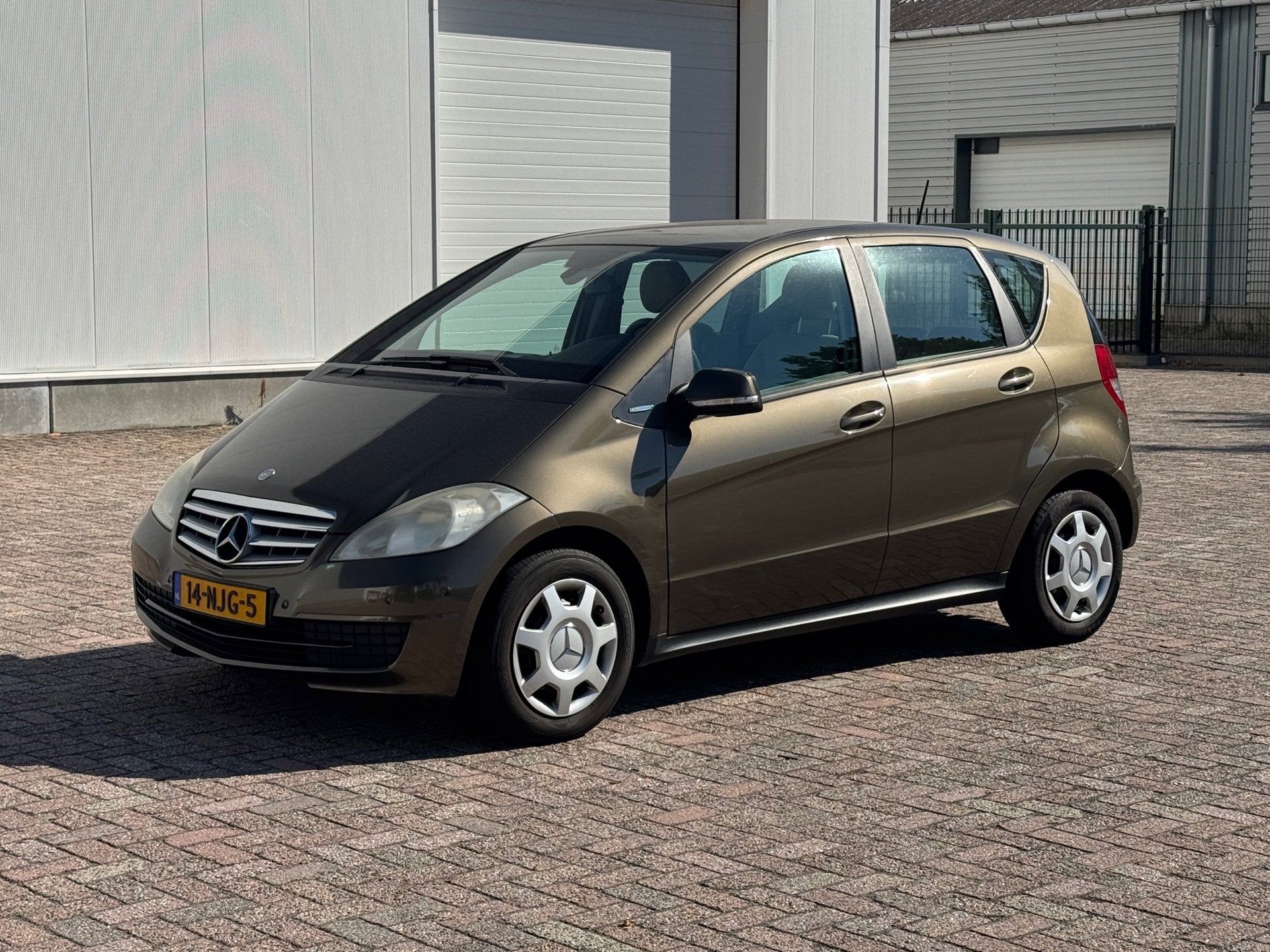 Mercedes-Benz A-klasse 160 BlueEFFICIENCY Business Class, Auto's, Mercedes-Benz, Voorwielaandrijving, Euro 5, Stof, Beige