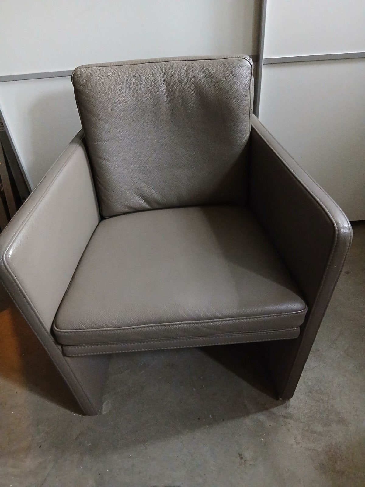 3 echt lederen fauteuils. Taupe., Huis en Inrichting, Ophalen, Zo goed als nieuw, 75 tot 100 cm, 50 tot 75 cm
