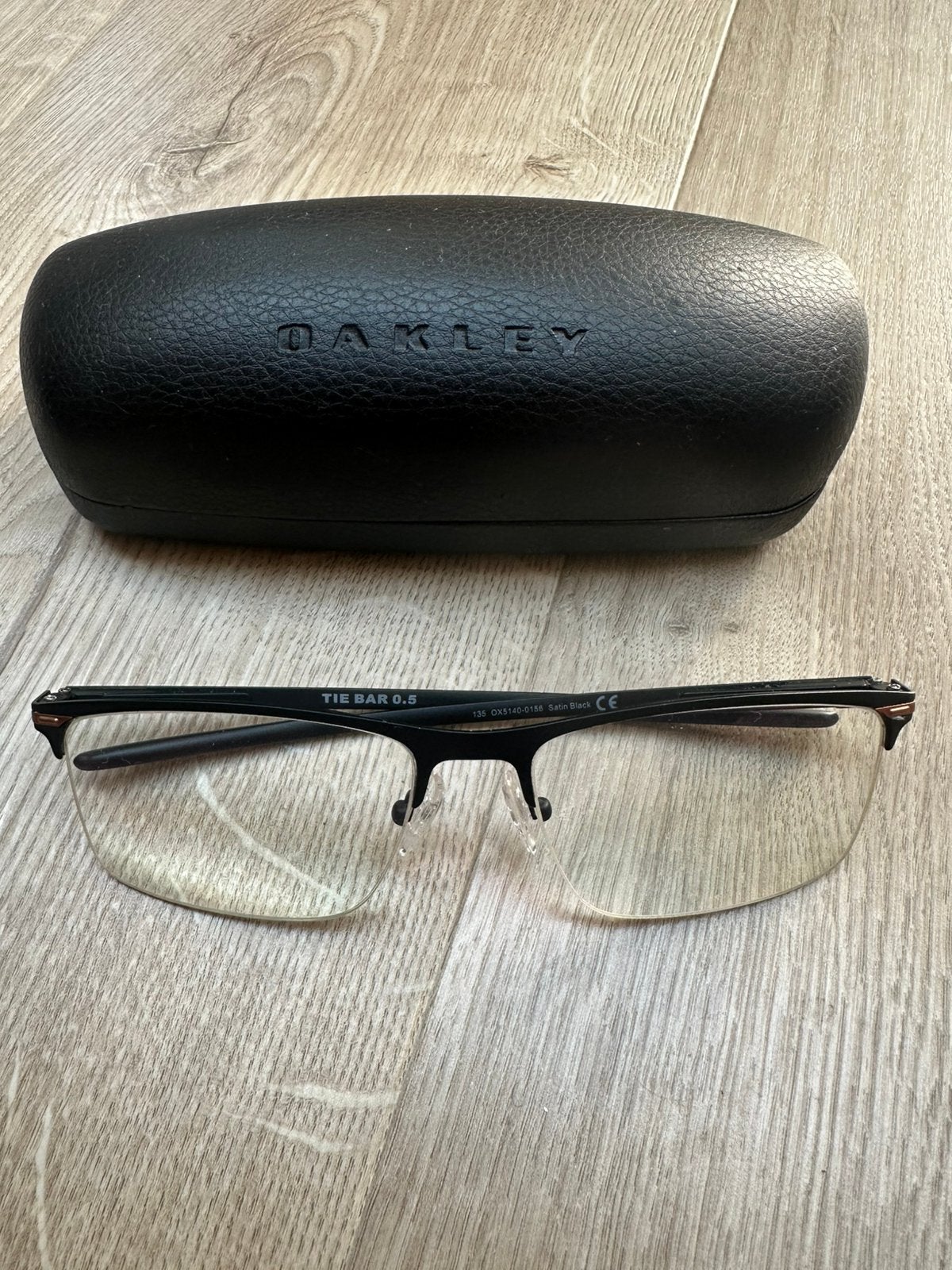 Oakley heren bril met brillenkoker, Ophalen of Verzenden, Zo goed als nieuw, Bril, Oakley