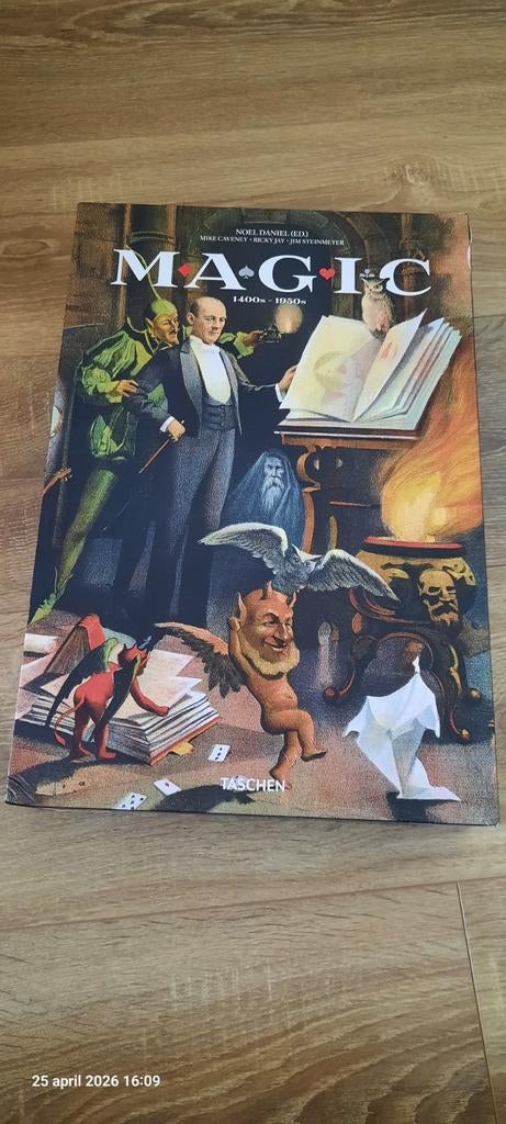 MAGIC 1400-1950 Noel Daniel (ED.) TASCHEN. Boek, Europa, Ophalen of Verzenden, Noel Daniel, Gelezen