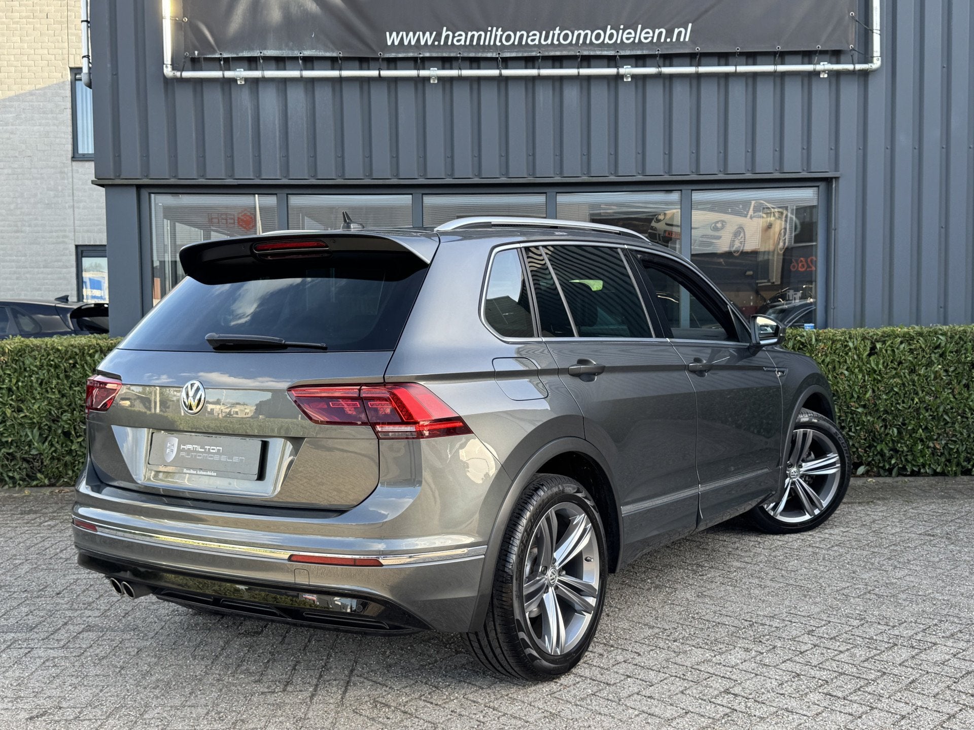 Volkswagen Tiguan 1.5 TSI 150pk DSG / Aut. R-Line Panoramada, Dealer onderhouden, 15 km/l, 150 pk, Bedrijf
