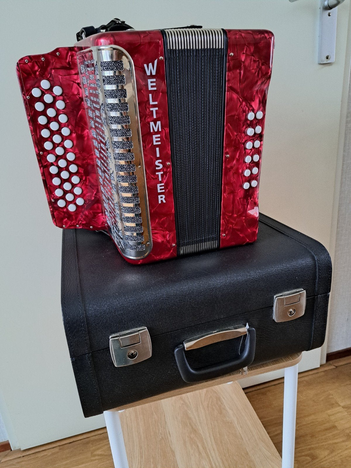 Weltmeister 3-rijer GCF trekharmonica trekzak. Nieuwstaat., Ophalen, Met koffer, Zo goed als nieuw, Knopaccordeon