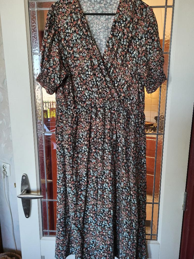 leuke bloemetjes jurk Paprika mt 5, Kleding | Dames, Overige kleuren, Jurk, Ophalen of Verzenden, Zo goed als nieuw