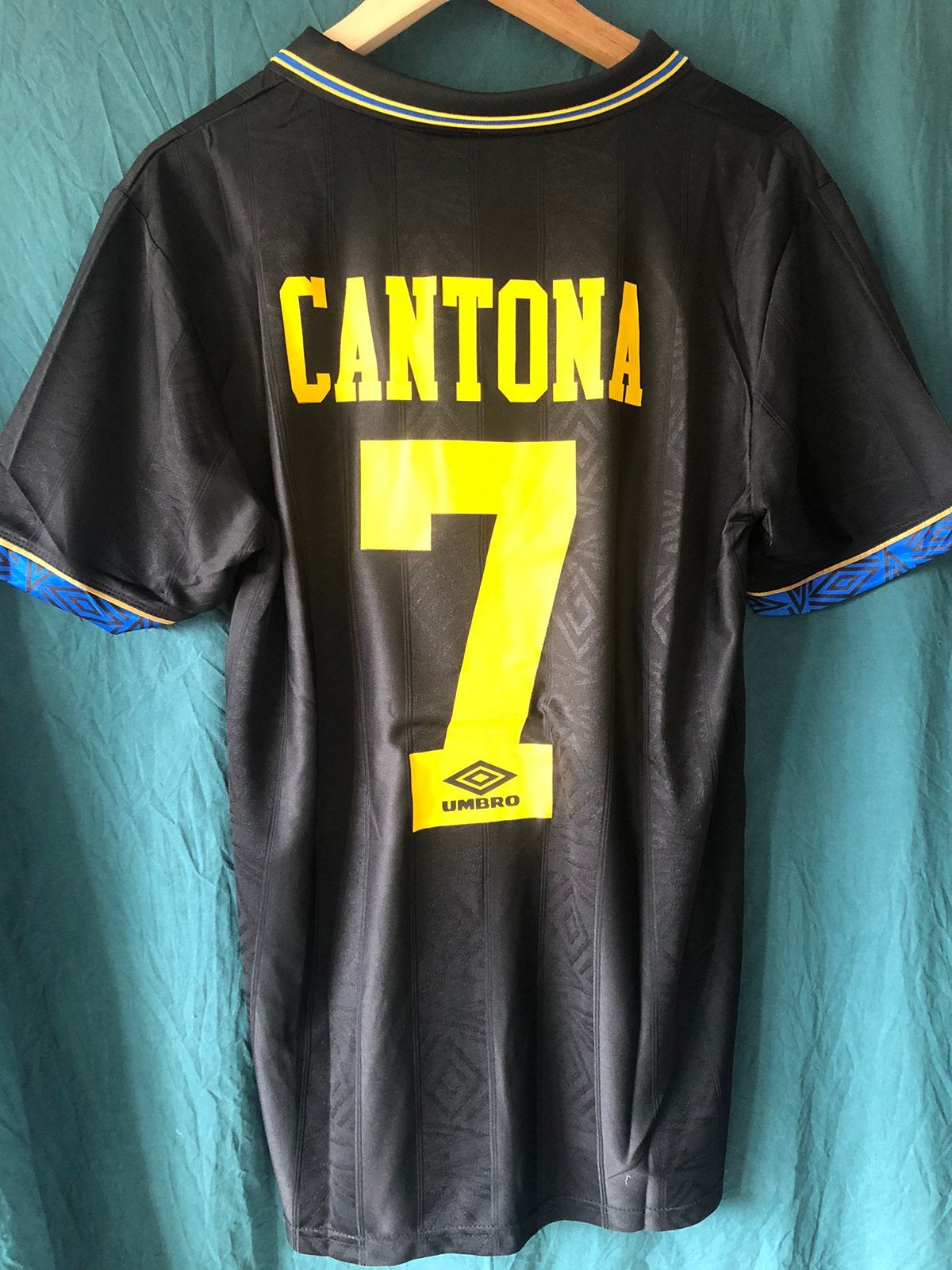 Cantona Manchester United retro voetbalshirt maat M, Ophalen of Verzenden, Zo goed als nieuw, Shirt