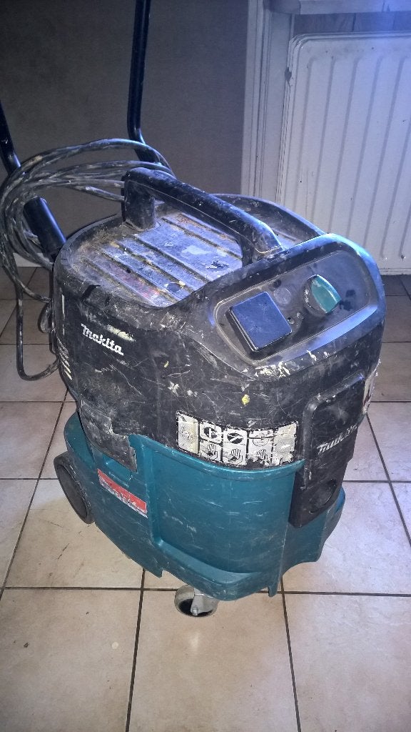 makita 447l bouwstofzuiger met defect, Ophalen of Verzenden, Gebruikt, Overige typen