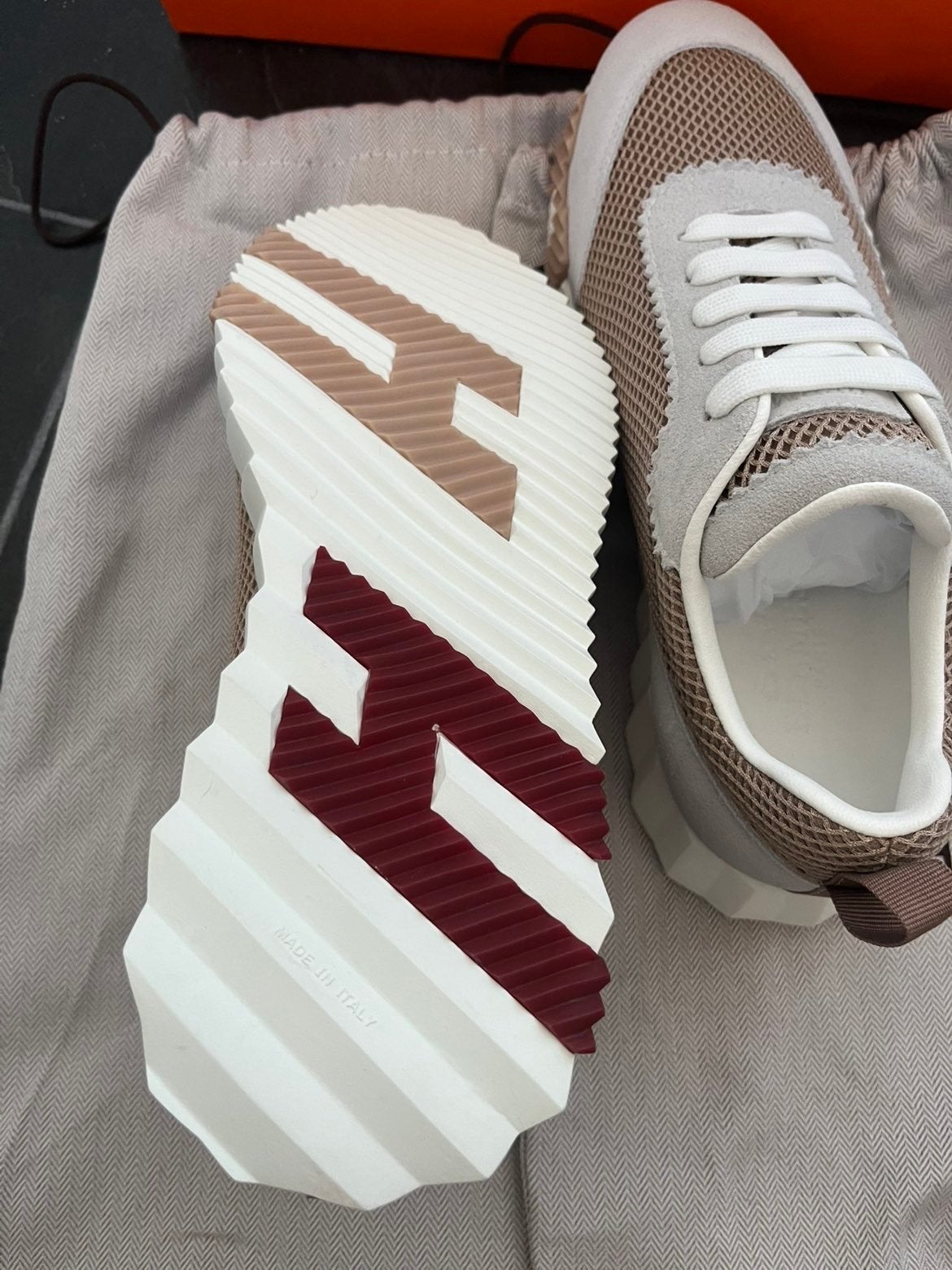 Hermès Sneakers - Nieuw in doos, Bruin, Nieuw, Ophalen of Verzenden, Sneakers of Gympen