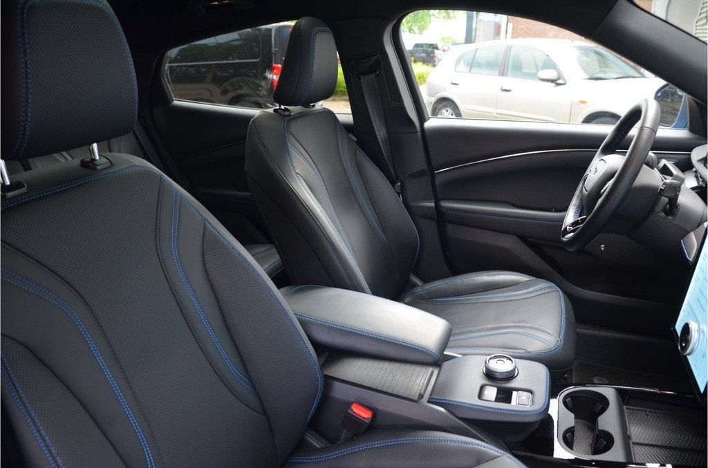 Ford Mustang Mach-E Extended First Edition AWD 98 kWh Pano,, Auto's, Automaat, 12 maanden, 98 kWh, Blauw