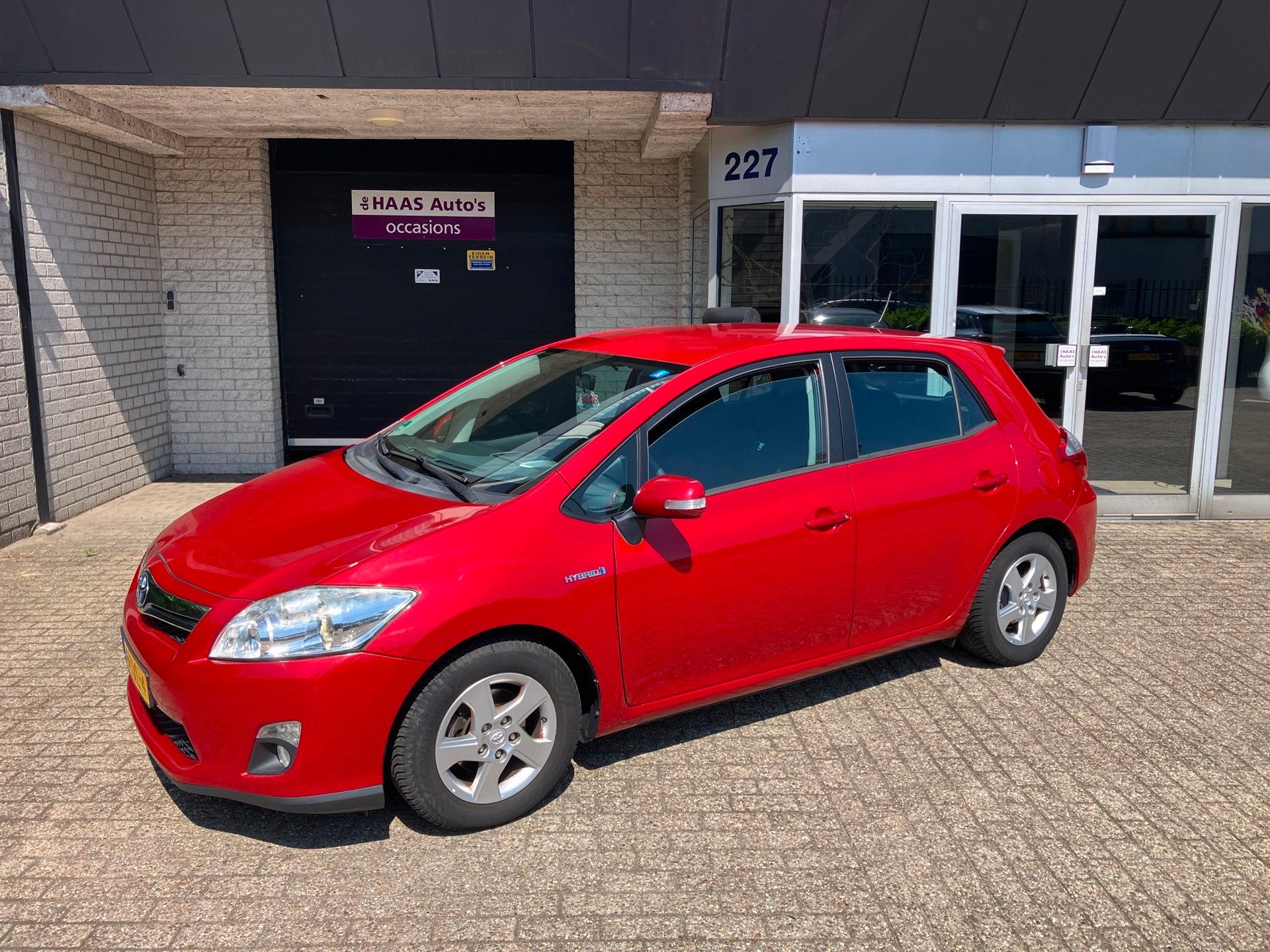 Toyota Auris 1.8 Full Hybrid Limited / DEALER SERVICED / APK, Euro 5, Stof, Gebruikt, Zwart