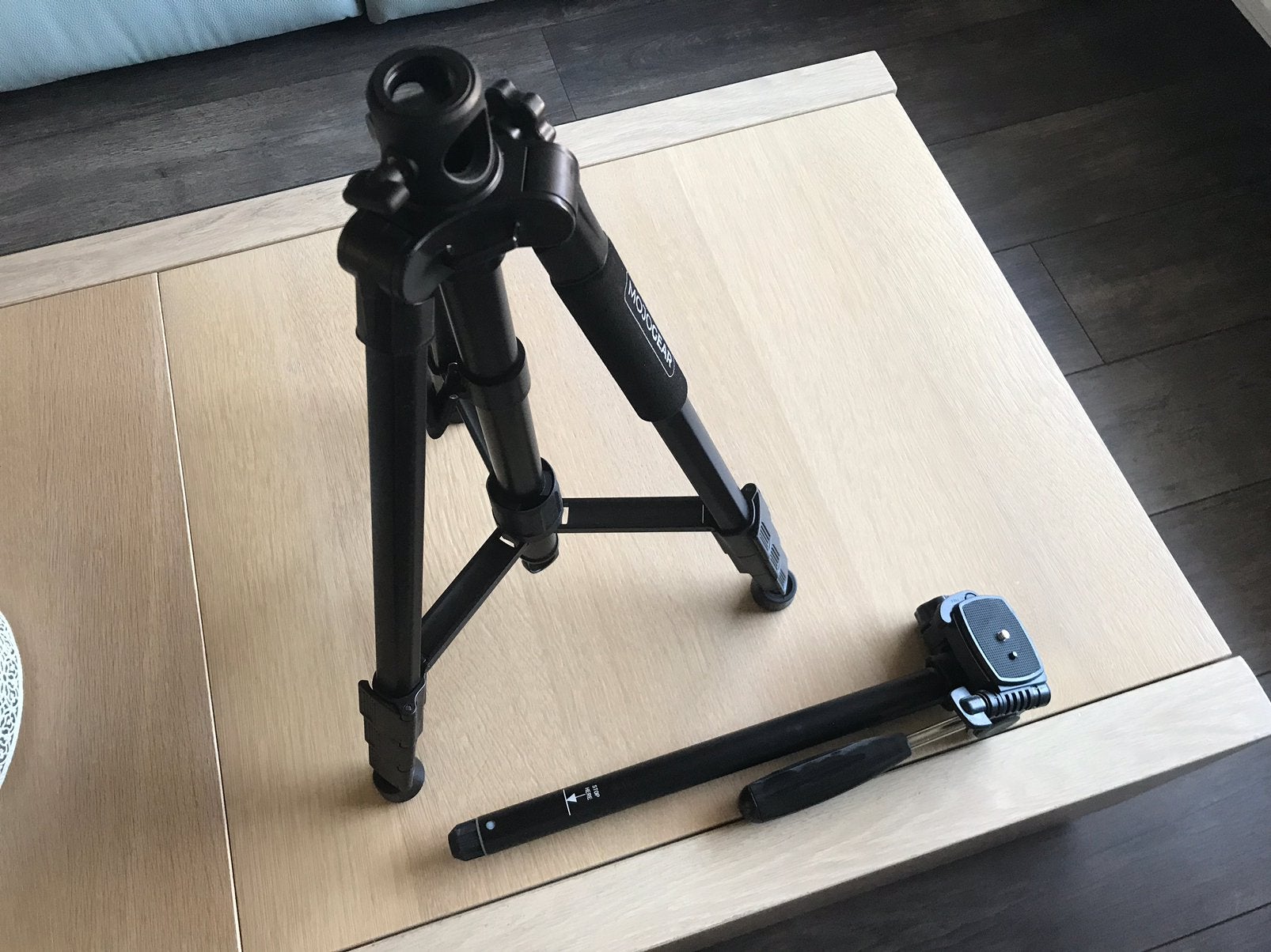 Mojogear Tripod MG-35-T statief, Audio, Tv en Foto, Fotografie | Statieven en Balhoofden, Overige merken, Zo goed als nieuw, Inklapbaar