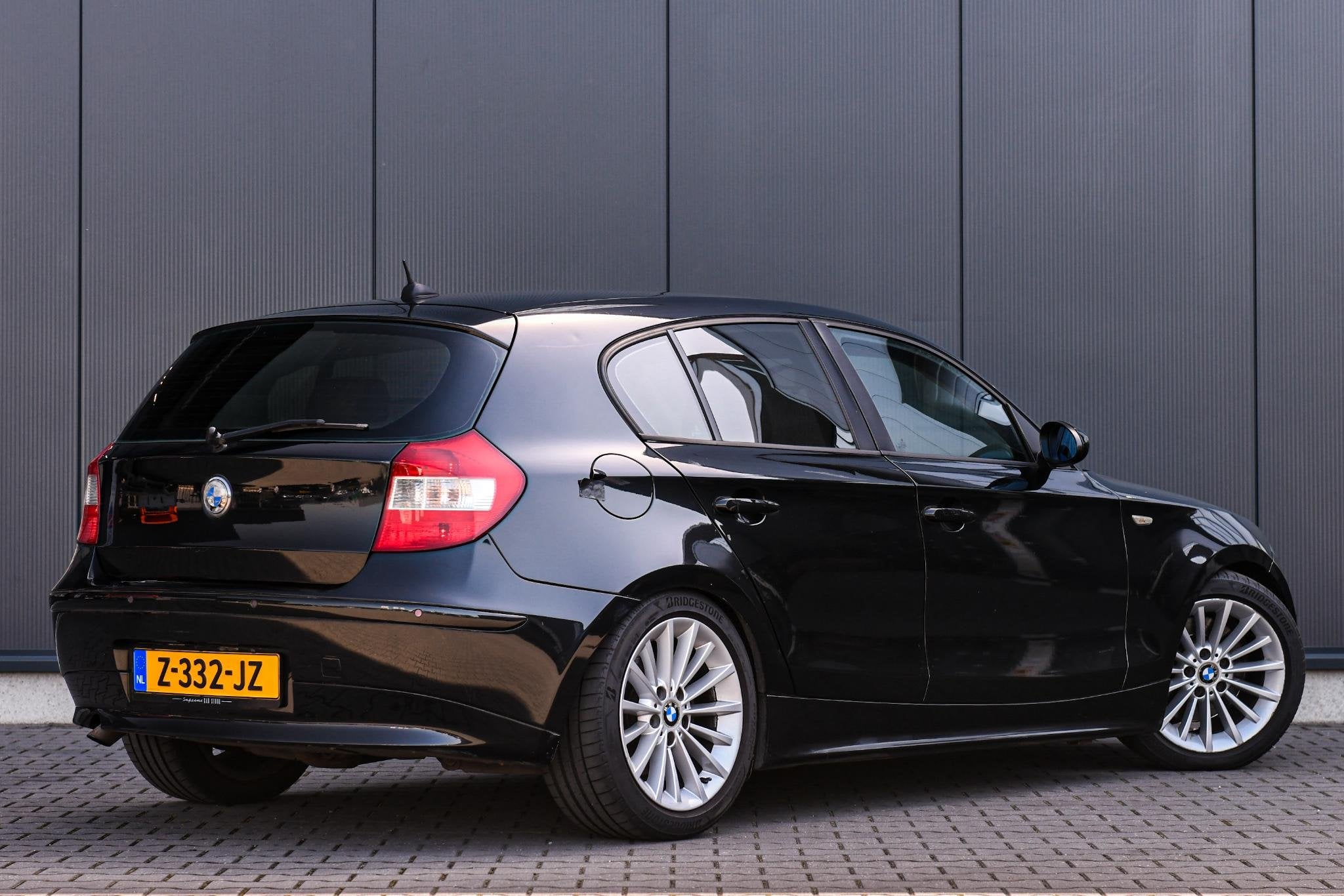 BMW 1-serie 120d | NIEUWE MOTOR | M Sport Stuur | Leder Spor, 1-Serie, Achterwielaandrijving, Beige, 4 cilinders