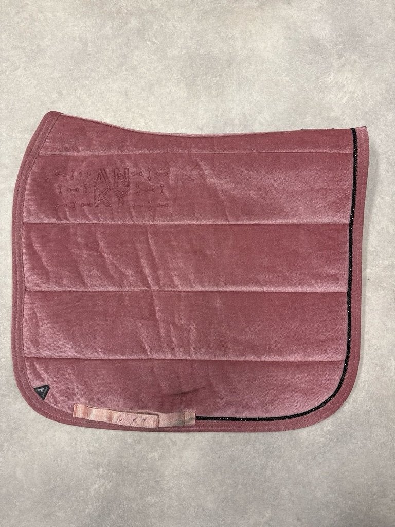 Anky dekje roze velvet full dressuur, Dieren en Toebehoren, Paarden en Pony's | Dekens en Dekjes, Full (L), Gebruikt, Dressuurdekje