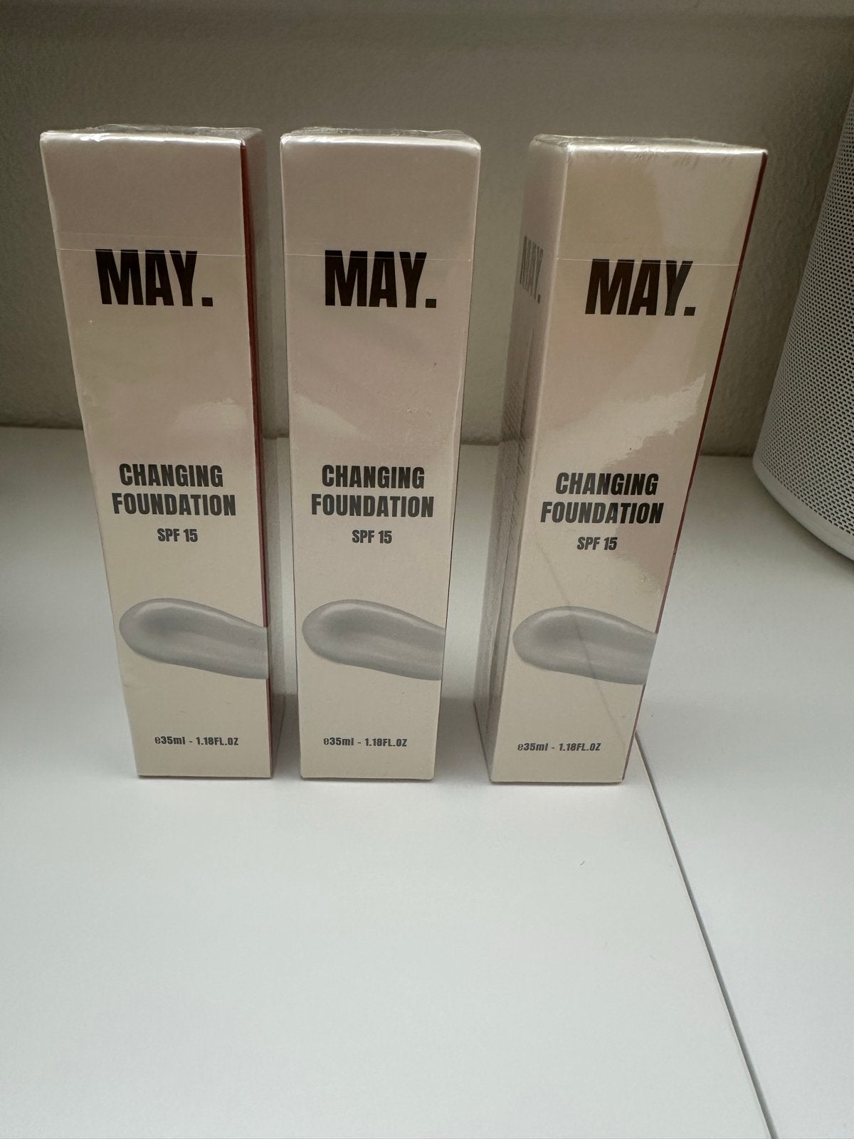 3 stuks MAY. Changing Foundation SPF 15 - 35ml, Overige kleuren, Gehele gezicht, Nieuw, Ophalen of Verzenden