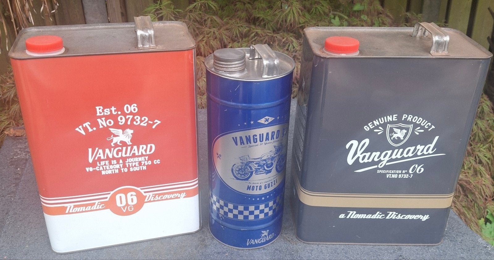 Vanguard olie blikken set - Decoratief moto guzzi olieblik, Verzamelen, Blikken, Ophalen of Verzenden