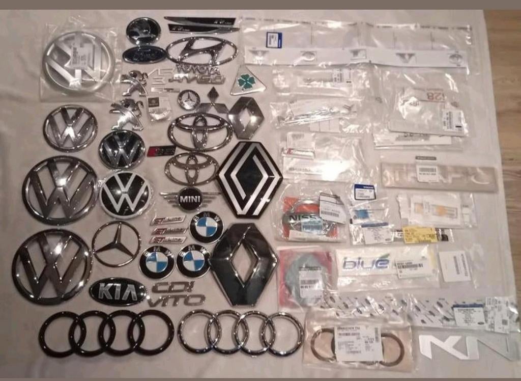 Partij auto emblemen/logo's - Diverse merken, Verzamelen, Automerken, Motoren en Formule 1, Ophalen of Verzenden, Zo goed als nieuw