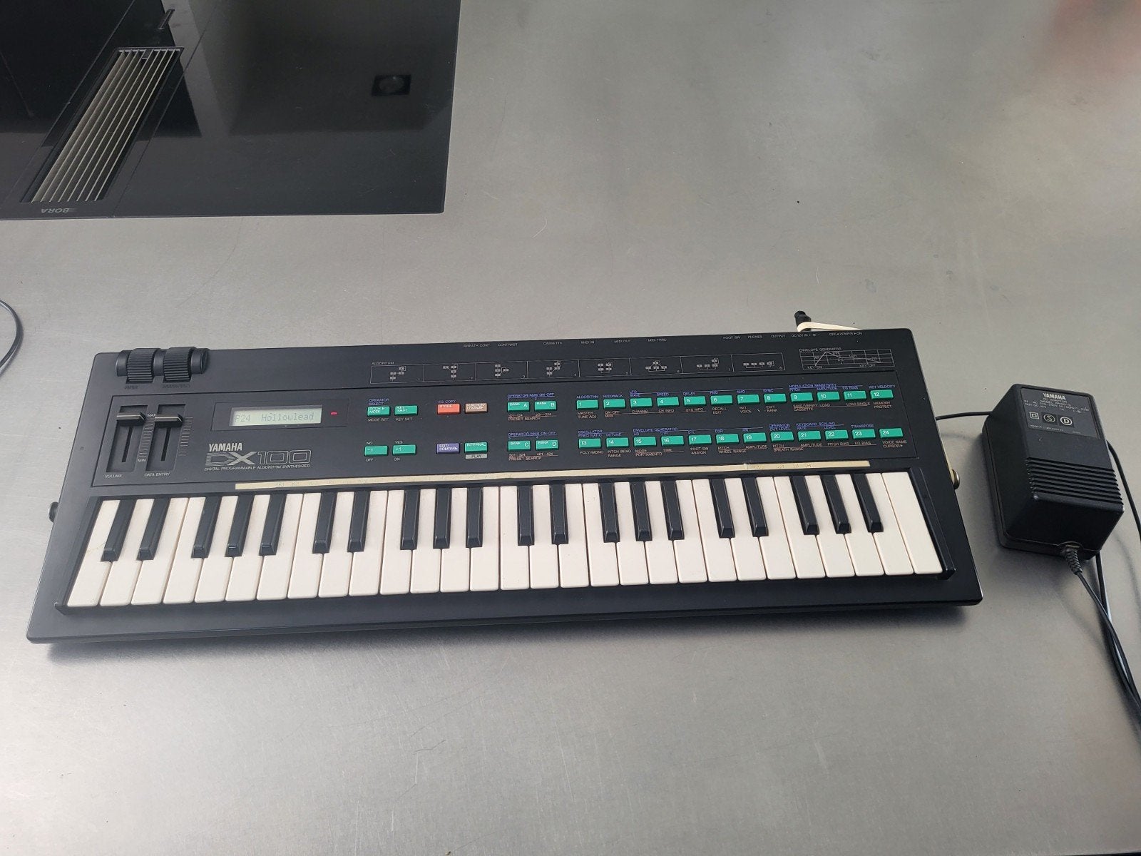 Yamaha DX100 Synthesizer - Vintage FM Synth, Ophalen
