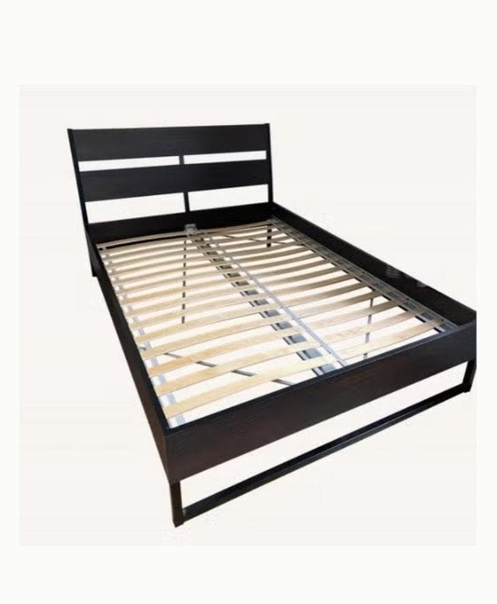 Trysil bed van Ikea. inclusief lattenbodem., Ophalen, Gebruikt, Bruin, Tweepersoons