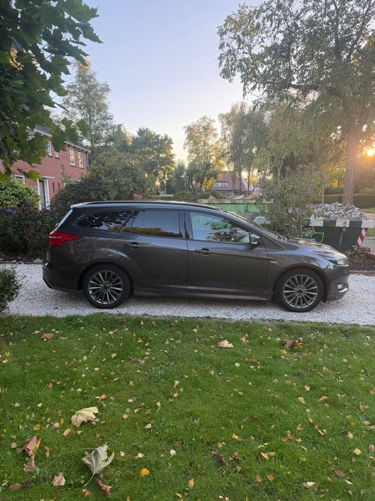 Ford Focus  ST-line 1.0 Ecoboost 140pk 2018, Auto's, Zwart, Handgeschakeld, 1216 kg, Particulier