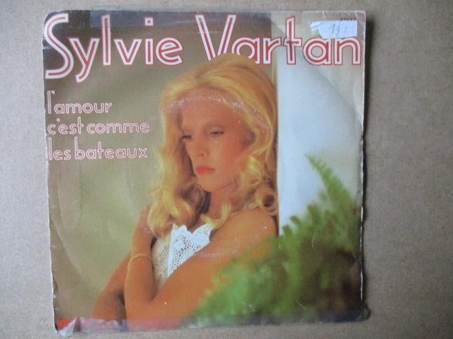 s5214 sylvie vartan - lamour cest comme les bateaux, Ophalen, Gebruikt, Overige genres, 7 inch
