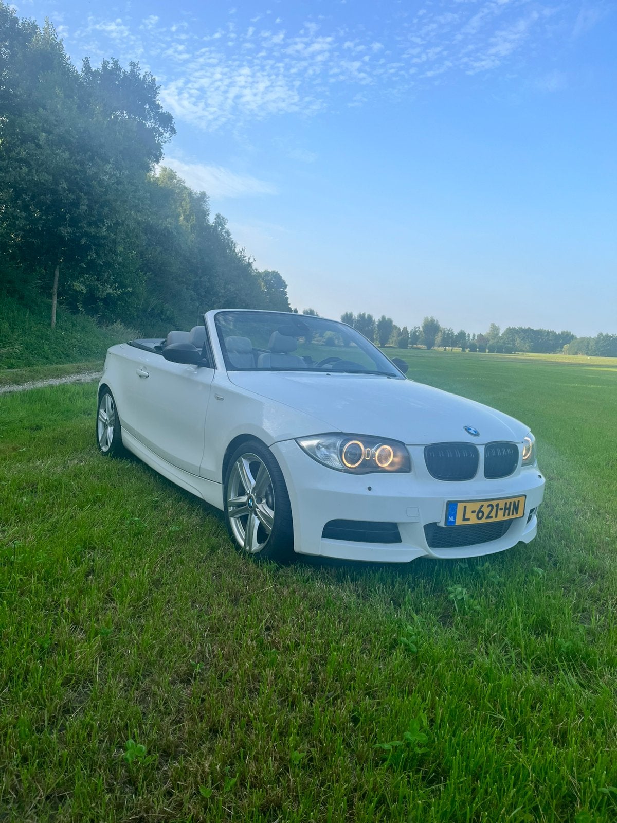 Sportieve BMW 135i, Cabrio (E88), Cabriolet, 4 stoelen, Wit, Particulier