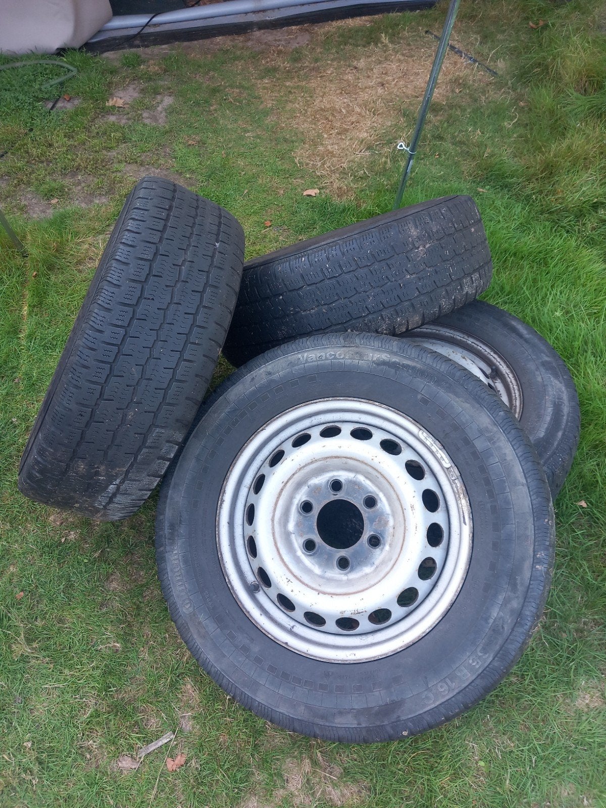4 Continental banden op velg 235/65 R16, Ophalen, Gebruikt
