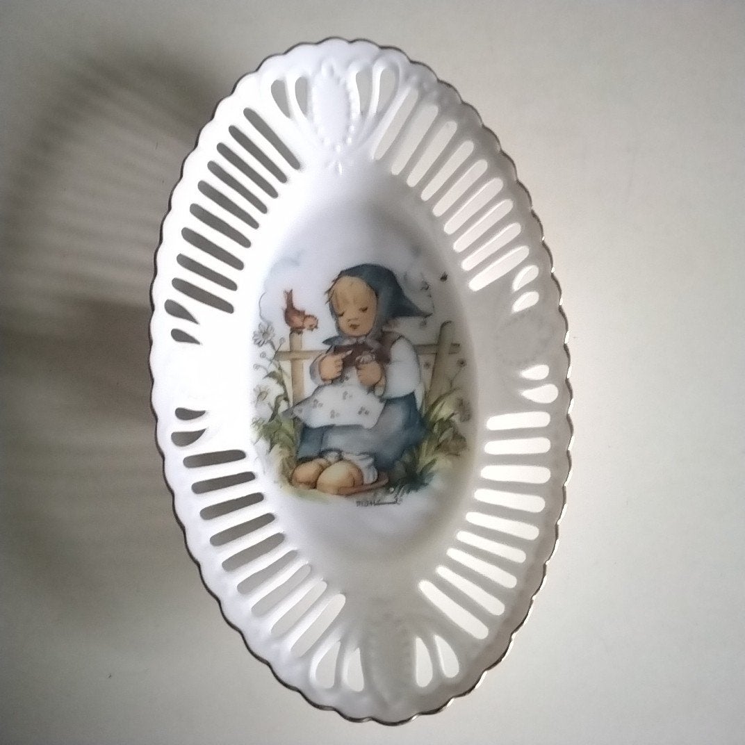 M J Hummel Goebel  soesjes  schaaltje, Ophalen of Verzenden