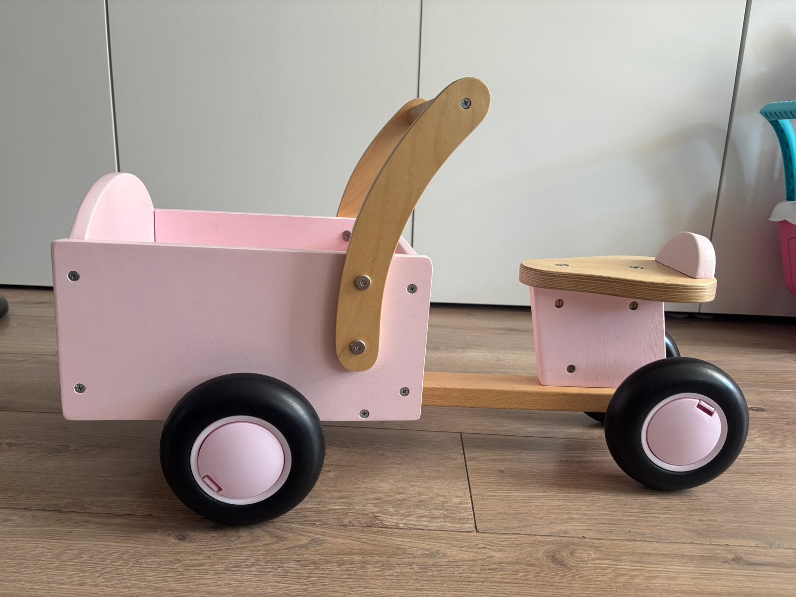 Bandits and angels roze bak loopfietsje, Ophalen, Zo goed als nieuw, Loopfiets