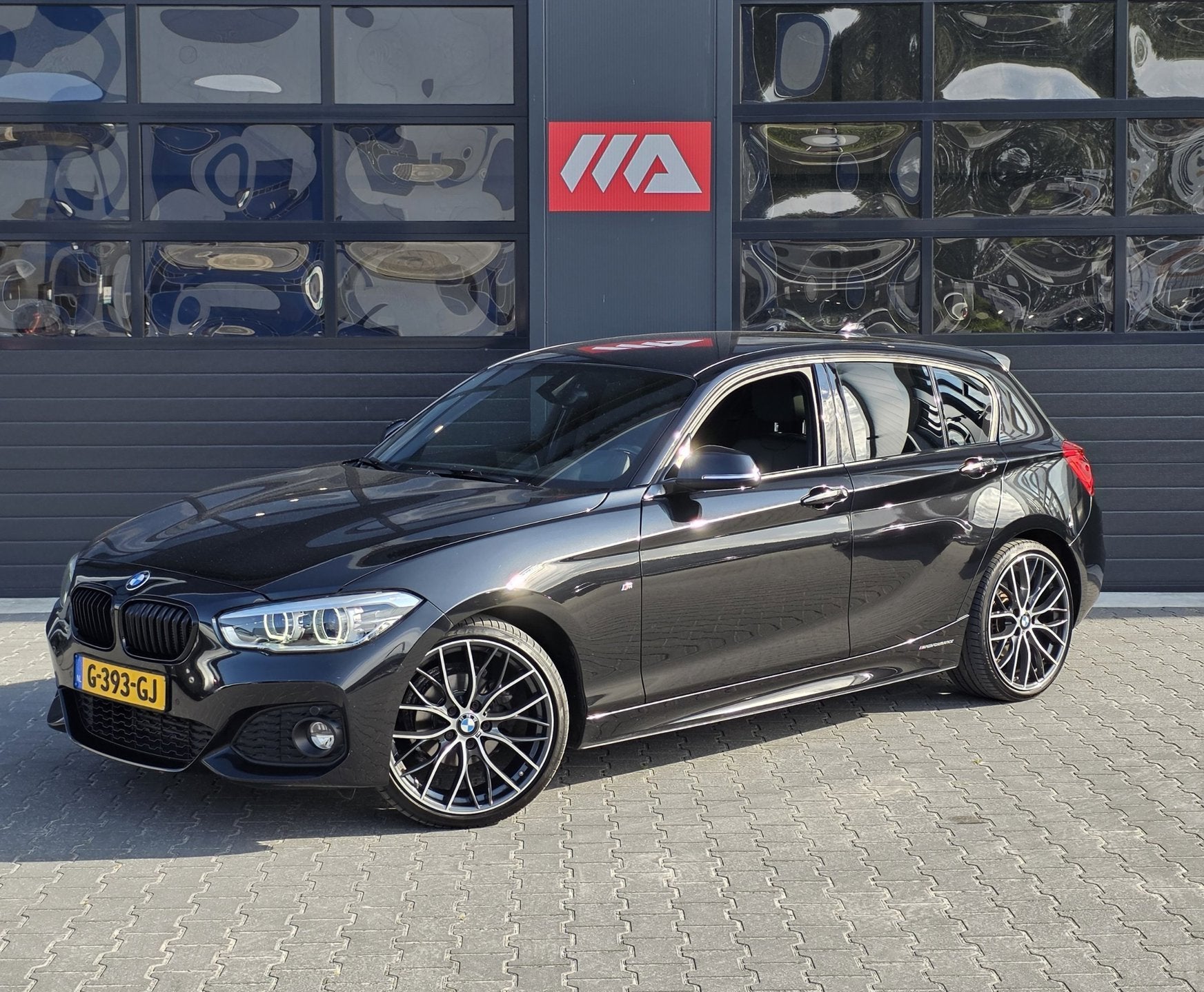 BMW 1-serie 118i M Sport Edition| LEDER | STOELVERWARMING |, Automatische klimaatregeling, Gebruikt, Zwart, Bedrijf