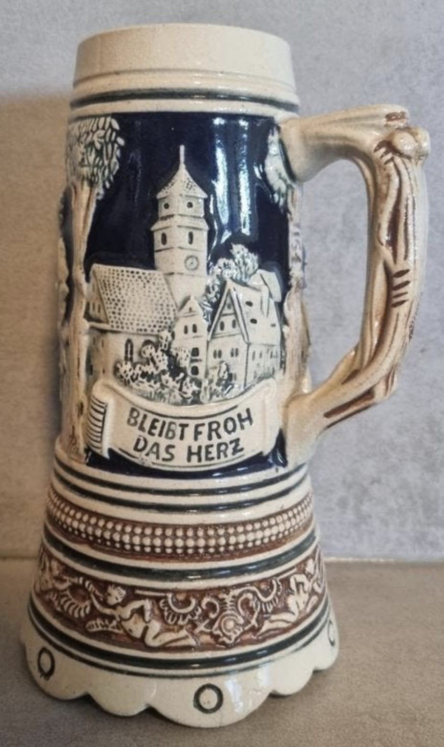 Vintage bierpul West Duitsland – reliëf decor - '60's-'80's, Ophalen of Verzenden, Zo goed als nieuw, Pul(len), Overige merken