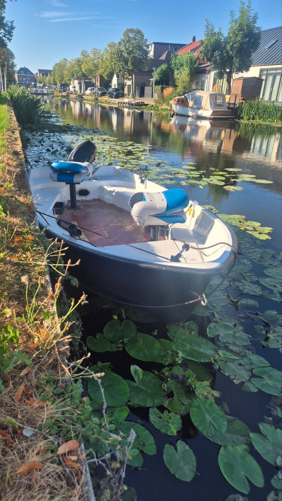 Nette visboot met 9,9 pk 4-takt motor, Watersport en Boten, Bootonderdelen, Ophalen of Verzenden