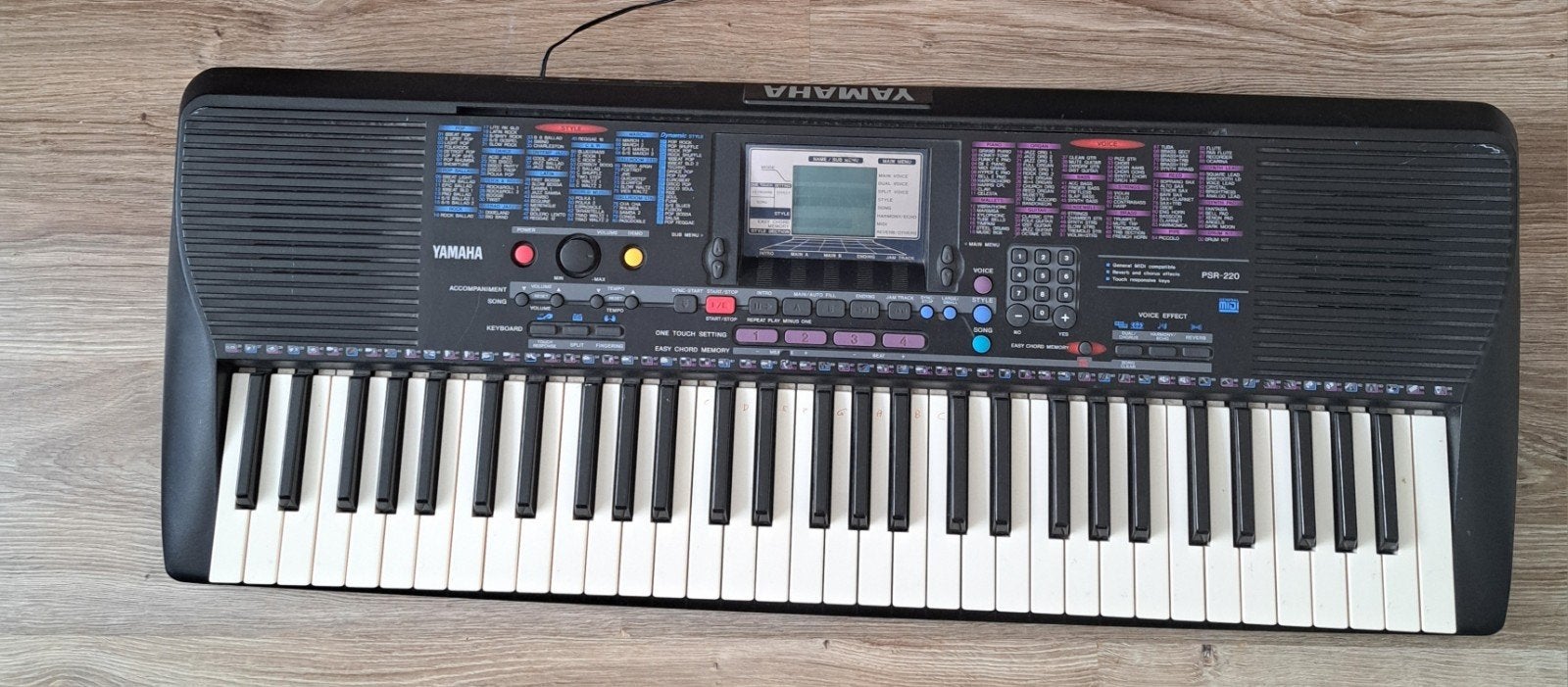 Yamaha PSR-220 Keyboard met MIDI-aansluiting, Muziek en Instrumenten, Keyboards, Ophalen