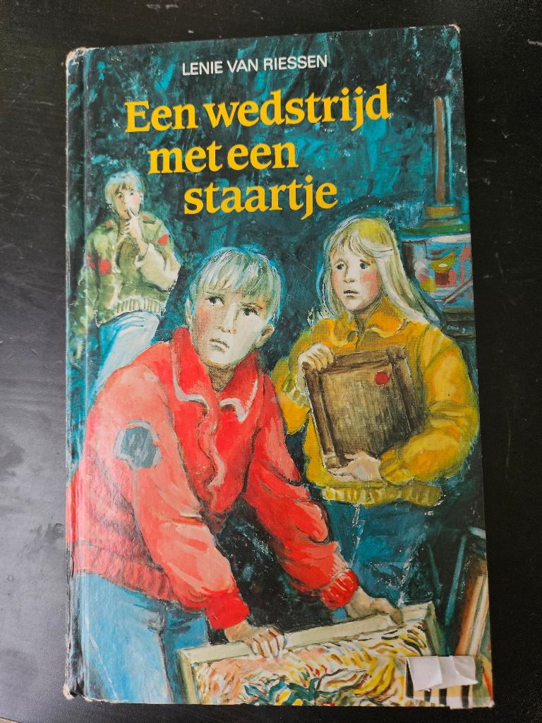 Lenie van Riessen - een wedstrijd met een staartje, Ophalen of Verzenden, Gelezen