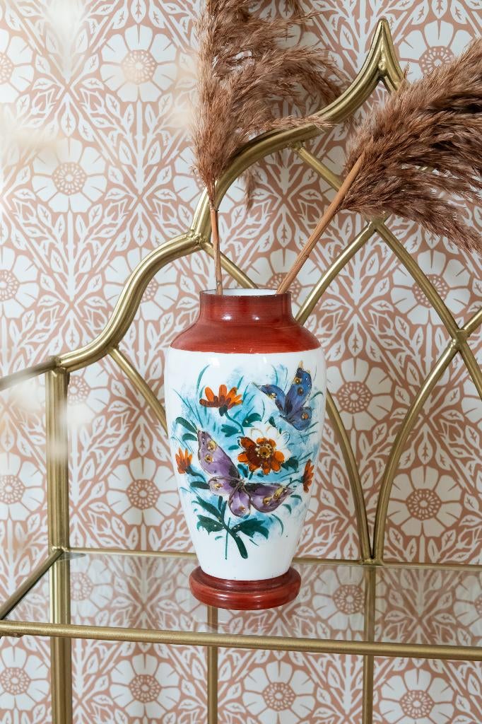 Vintage opaline melkglas vaas met vlinders en bloemen, Ophalen of Verzenden