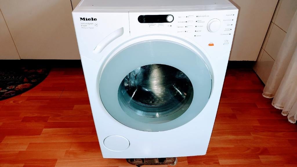 Te Koop een goede Miele wasmachine, Ophalen, Gebruikt, 8 tot 10 kg, 1600 toeren of meer
