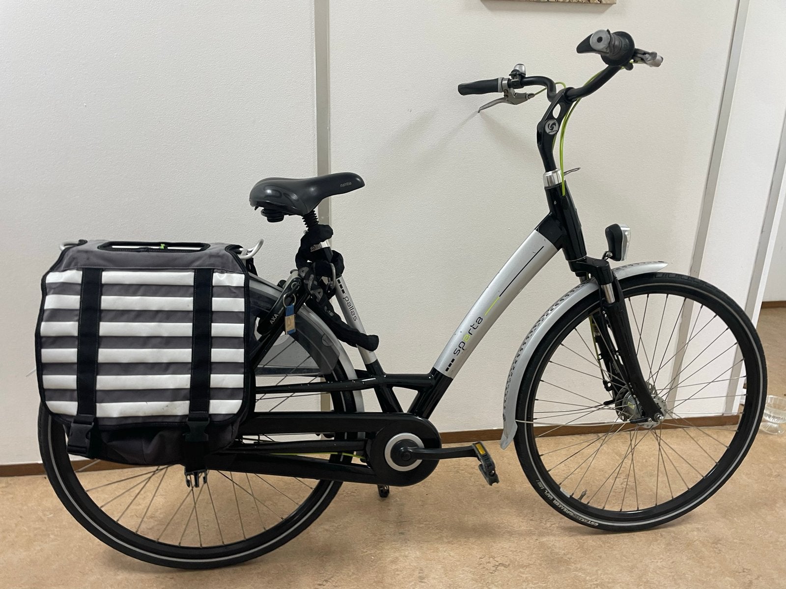 Sparta damesfıets, Fietsen en Brommers, 56 cm of meer, Ophalen, Zo goed als nieuw