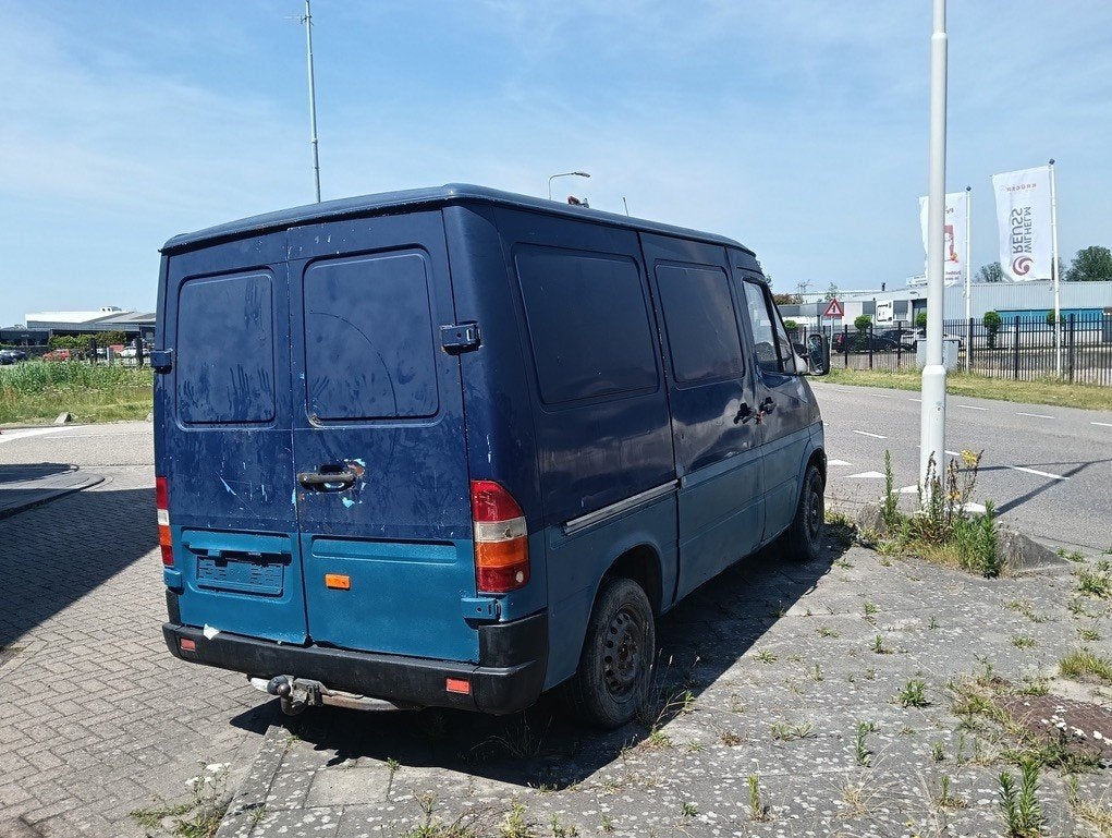 Mercedes-Benz 208 D, Auto's, Bestelauto's, 4 cilinders, Blauw, Mercedes-Benz, Particulier