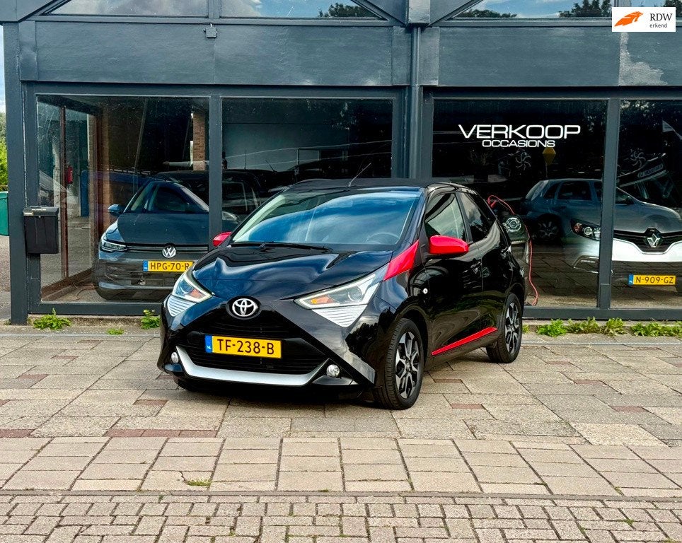 Toyota Aygo 1.0 VVT-i Vouwdak Achteruit Camera / CarPlay, Voorwielaandrijving, Gebruikt, Euro 6, Start-stop-systeem