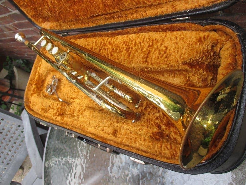 GETZEN 300 serie trompet, Muziek en Instrumenten, Blaasinstrumenten | Trompetten, Ophalen of Verzenden, Gebruikt, Bes-trompet