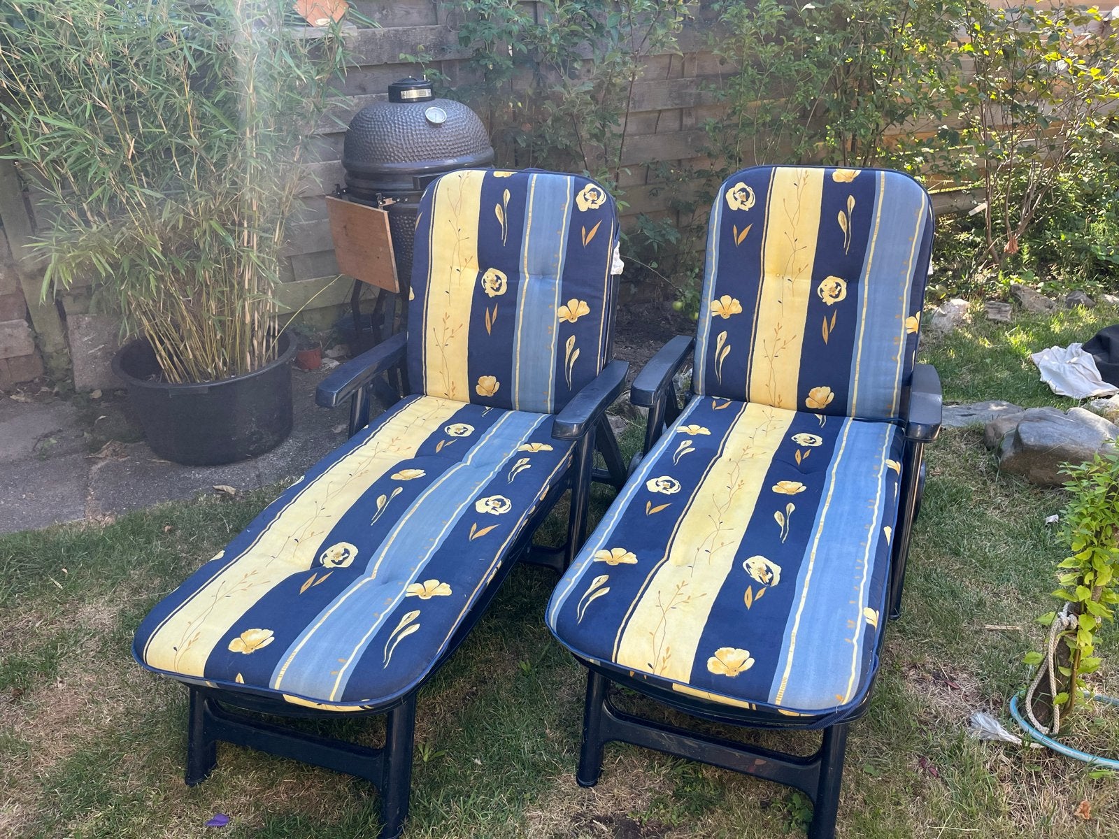 2x Opklapbare Ligstoelen met Kussens - Compact & Licht, Ophalen, Gebruikt, Kunststof, Inklapbaar