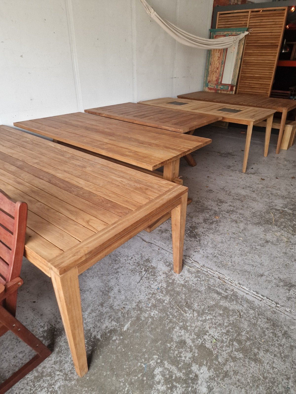 Teak tuintafels vanaf 195 euro Op=Op Outlet, Ophalen, Nieuw, Rond, Teakhout