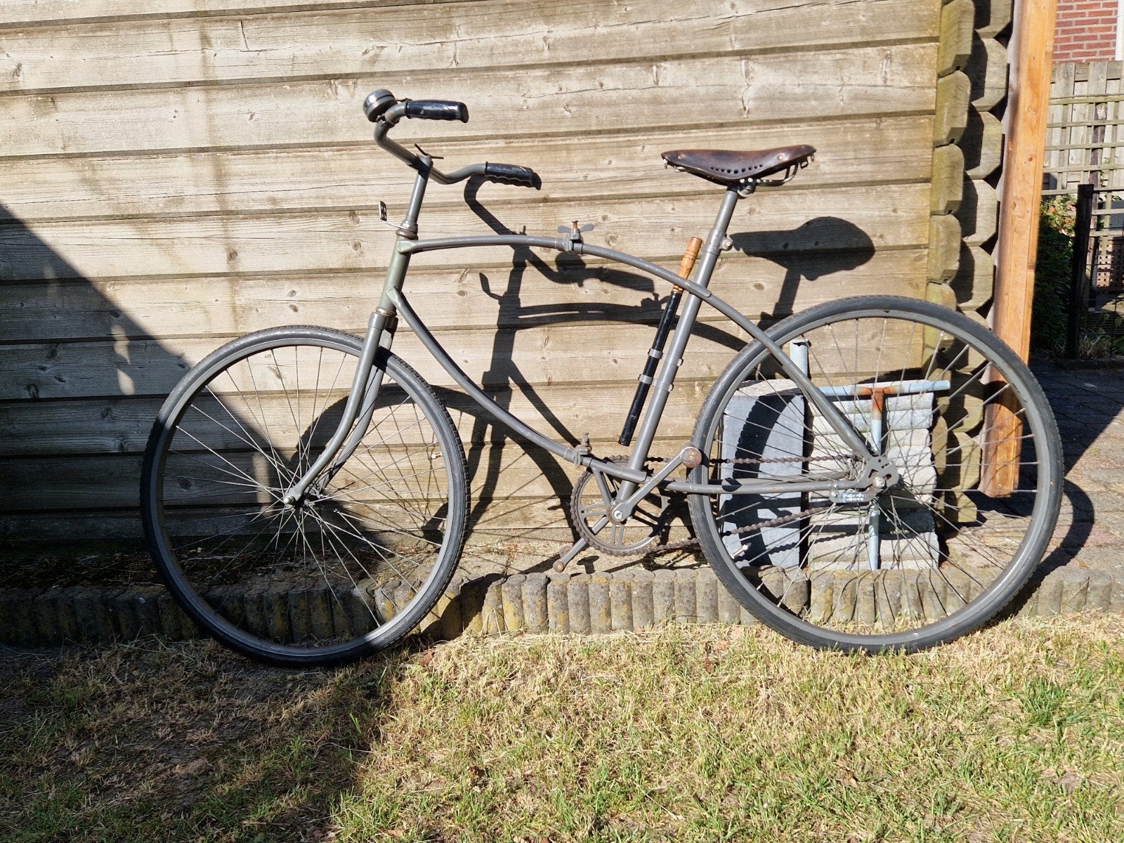 Deense folding bike., Ophalen
